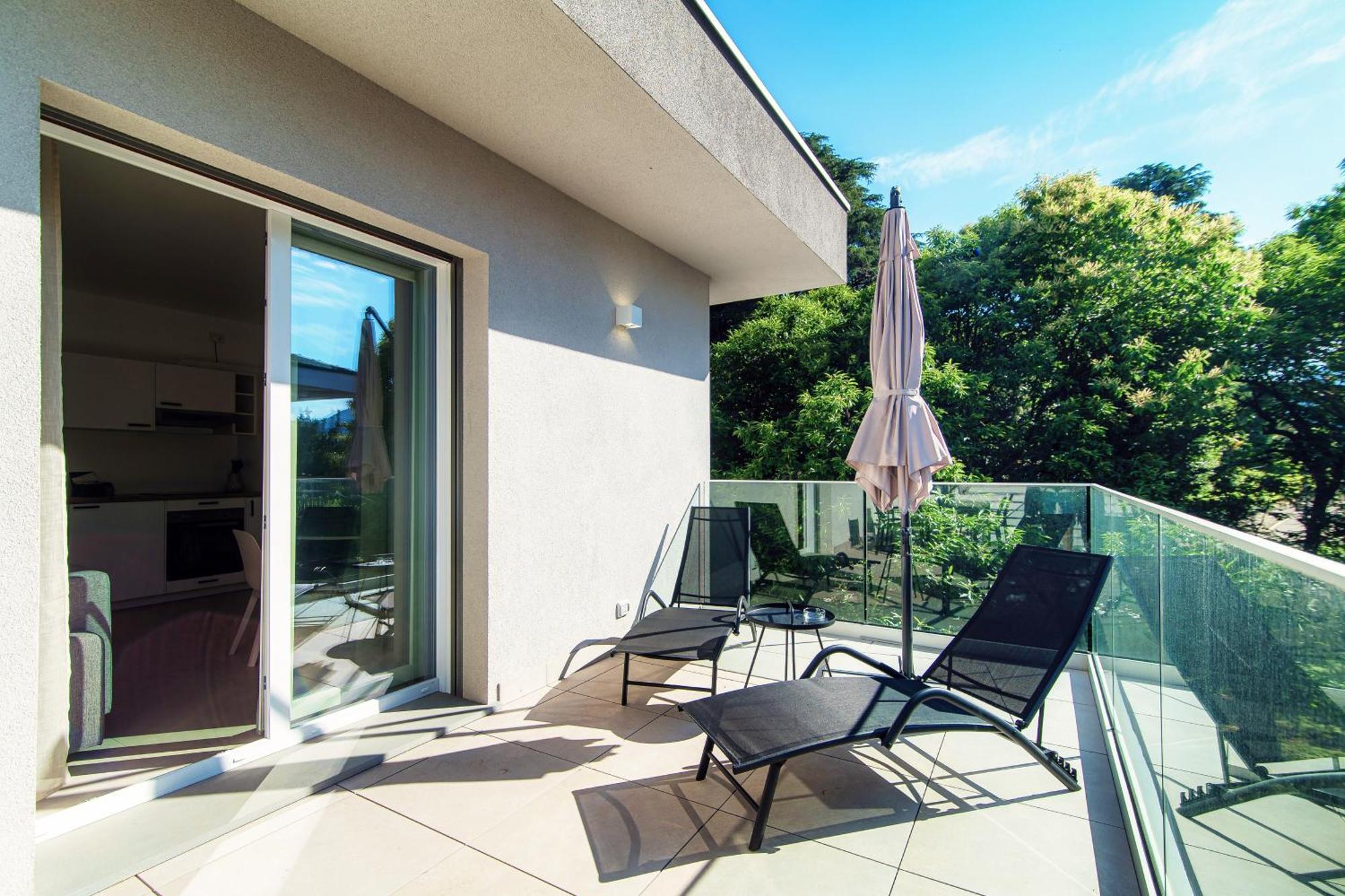 Lario Suite Apartments By Quokka 360 - With Parking Next To Como City ภายนอก รูปภาพ