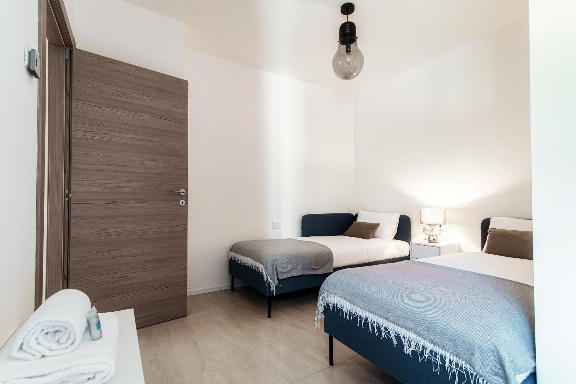 Lario Suite Apartments By Quokka 360 - With Parking Next To Como City ภายนอก รูปภาพ