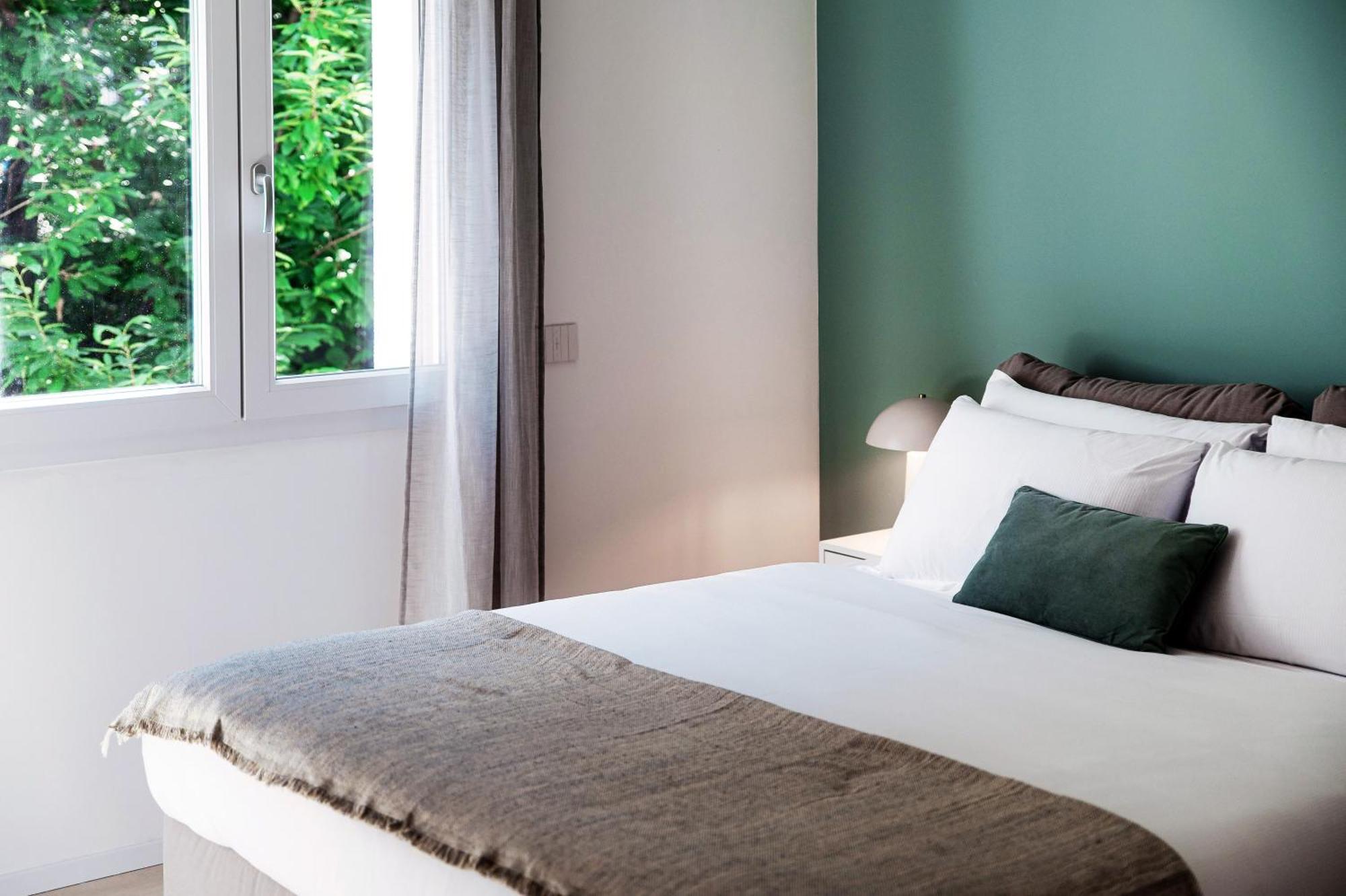 Lario Suite Apartments By Quokka 360 - With Parking Next To Como City ภายนอก รูปภาพ