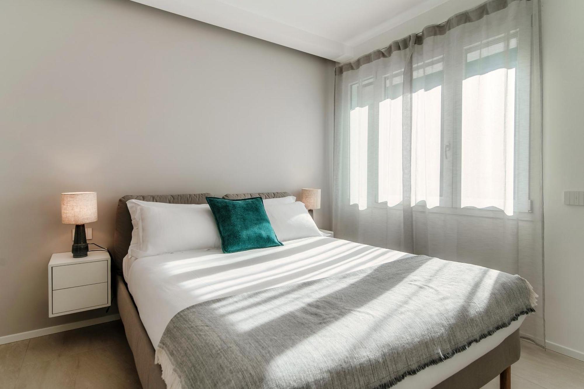 Lario Suite Apartments By Quokka 360 - With Parking Next To Como City ภายนอก รูปภาพ